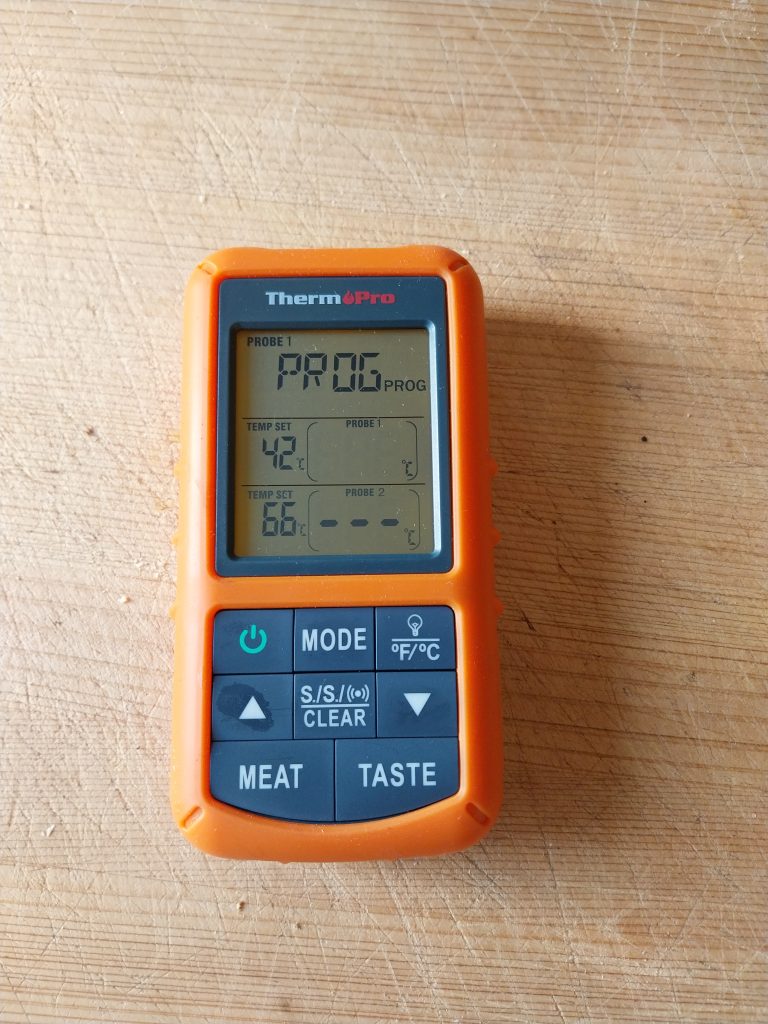 The TP20 receiver in Program mode, with 42°C set as the target on probe 1