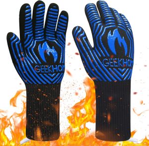 A pair of black knitted GEEKHOM gloves with blue silicone stripes, above an illustration of flames. Image: Amazon UK.